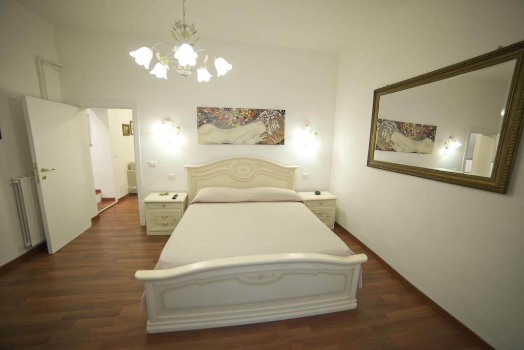 Suite Argentina Rome Room photo